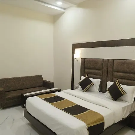 Hotel Villa Inn Anand Exterior photo